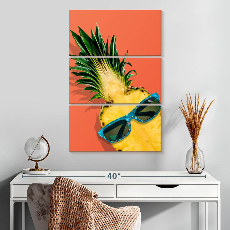 Yarlin Tropical Chic Pineapple, 32" H x 20" W