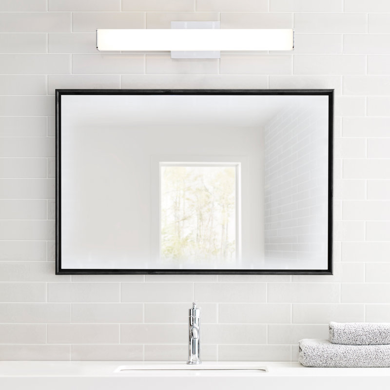 Lynn 1 - Light LED Bath Bar, Chrome