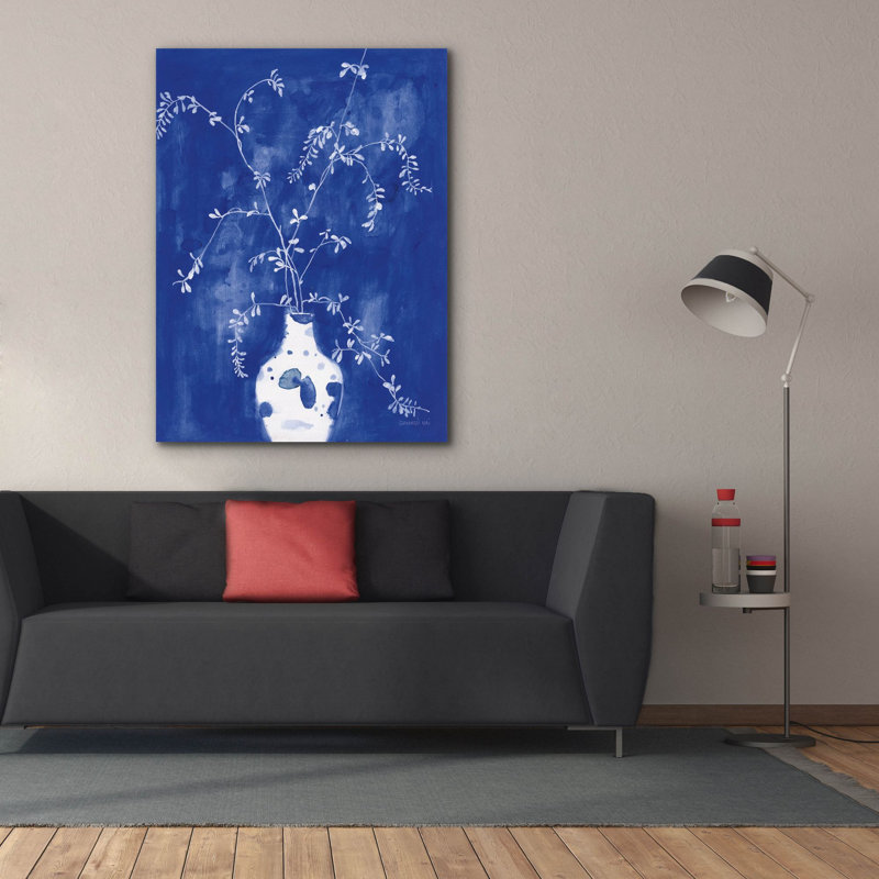 «Vibrant Vase» par Danhui Nai, art mural sur toile, H 54 po x l 40 po