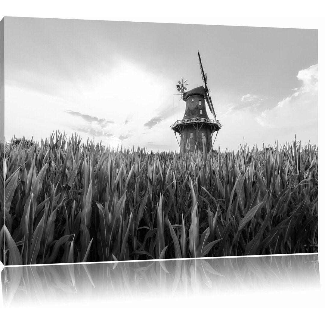 Leinwandbild „Schöne Windmühle auf dem Feld“, Fotodruck