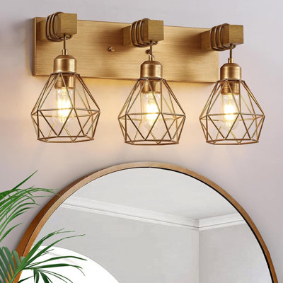Luminaire de meuble-lavabo Farmhouse avec abat-jour en métal et détails en bois, applique murale en laiton antique à 3 lumières pour la salle de bain, la chambre à coucher et le couloir