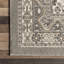 Tapis traditionnel carreauté gris / beige tissé à la machine Daye-423637283