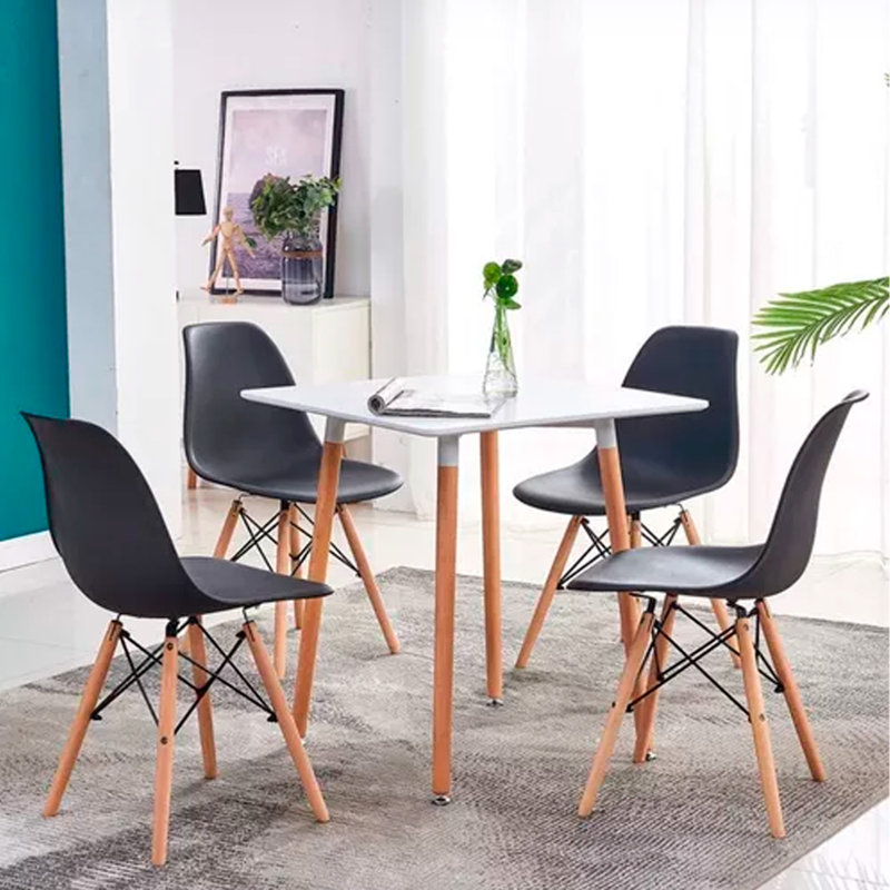 Chaises d'appoint en plastique avec coquilles en bois Eiffel (ensemble de 4), Noir