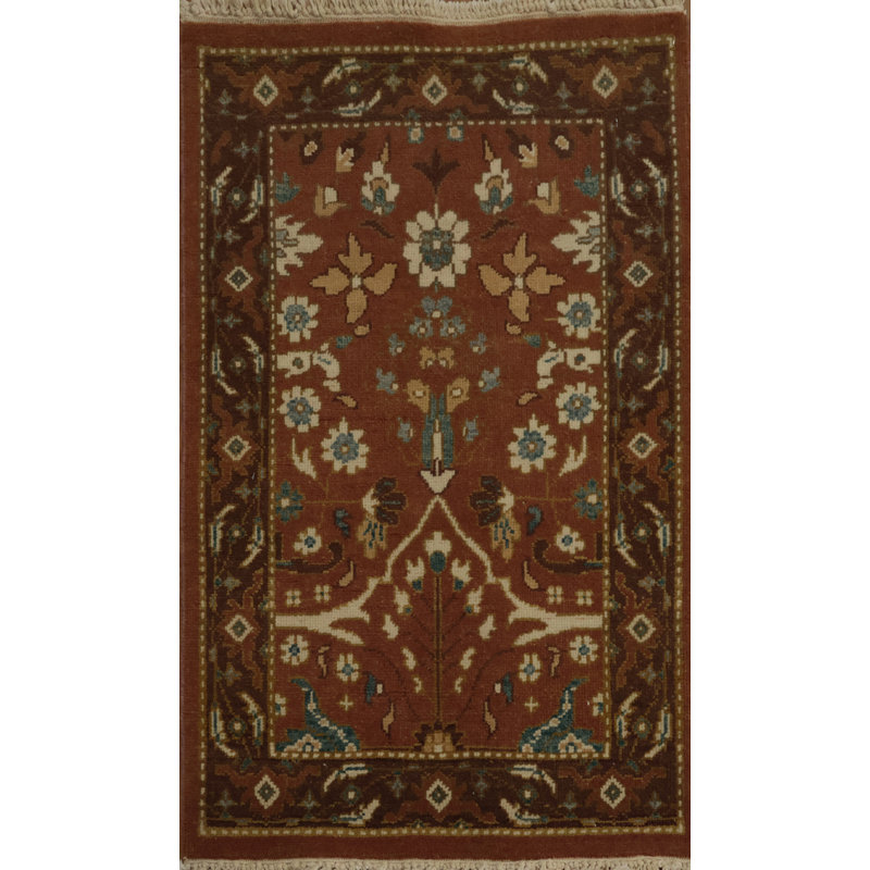 Tapis oriental élégant avec motifs botaniques classiques détaillés 2x3