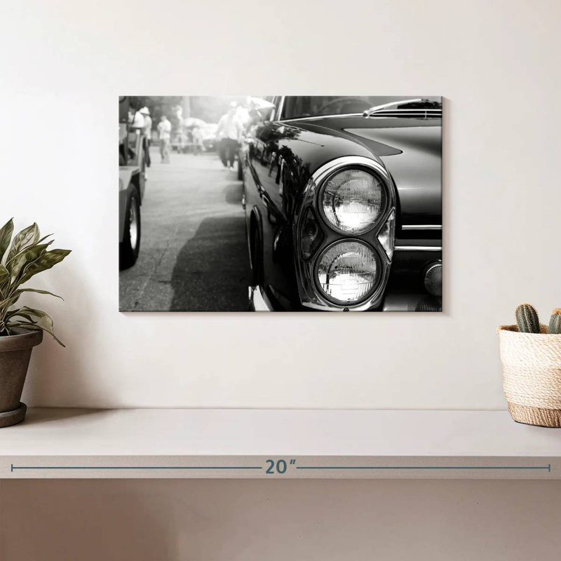Voiture classique Mehar, H 8 po x l 12 po