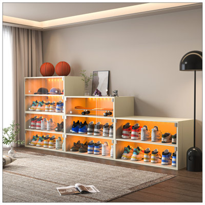 Boîte à chaussures à DEL avec trois couches et portes en verre