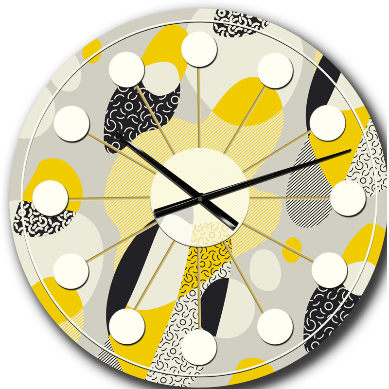 Horloge murale, Surdimensionné