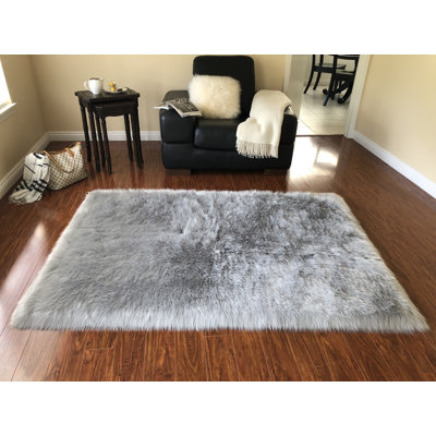 Tapis gris clair Whitcher