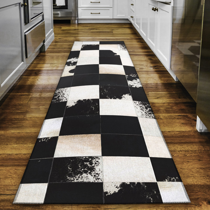 Armita Chenille Patchwork Indoor / Outdoor Rug, Runner 2'3" x 7'6"