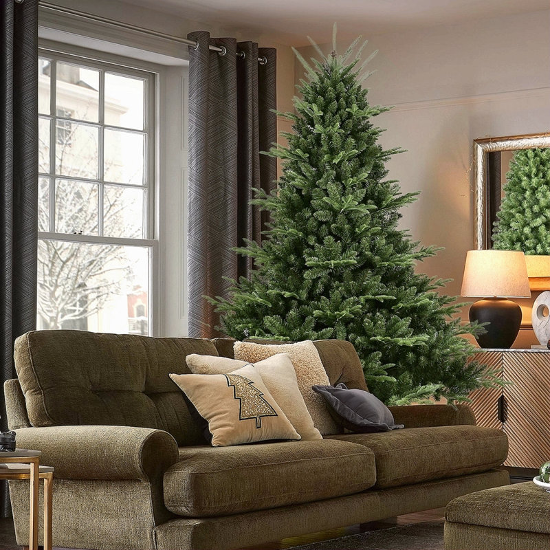 Arbre de Noël pleine forme de 8 pi avec 2673 pointes - aiguilles mixtes en PE / PVC, base large pour les grands espaces, structure à charnières pour une installation facile, support en métal pour un soutien solide *