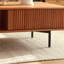 Table basse en bois massif au design rétro