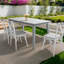 Table de patio en bois gris-1063677882