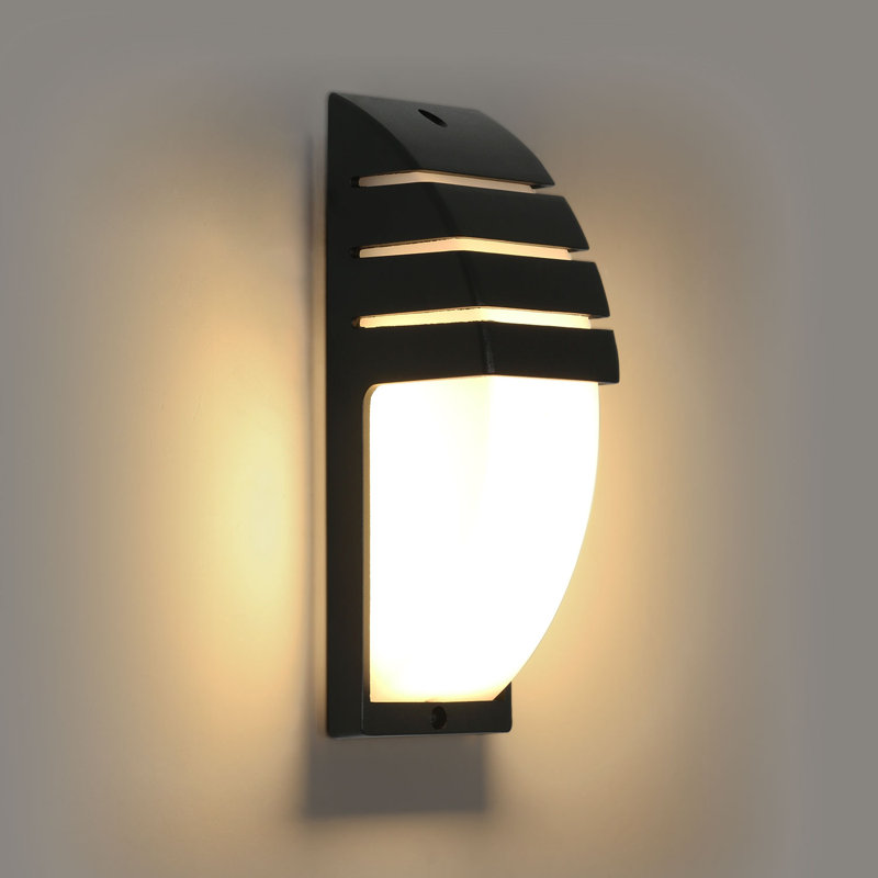 Perlita Black outdoor wall light
