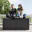 Grande boîte de rangement en résine 150Gallon avec couvercle imperméable et verrouillable pour l'extérieur-123062095