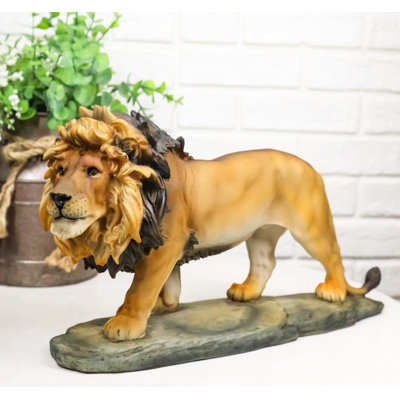 Figurine de lion d'Afrique