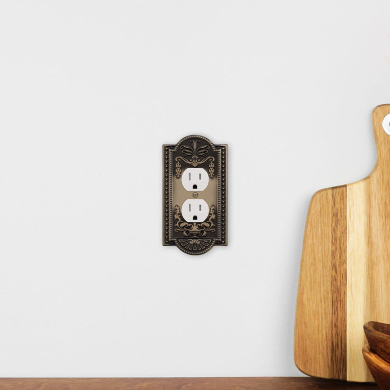 Meadows 1-Gang Duplex Outlet Wall Plate, Antique Brass