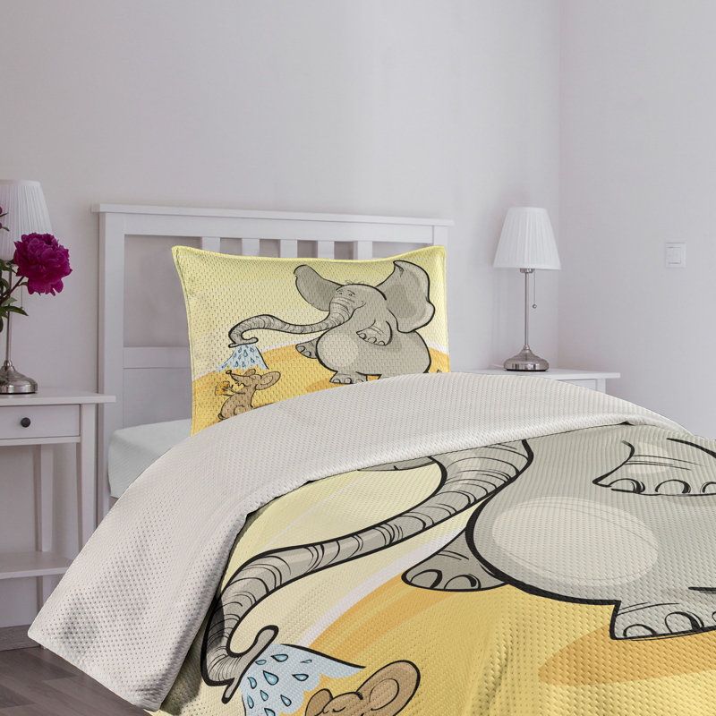Kids Queen White Quilted Elephant Bedspread Set