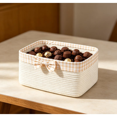 13.58-Inch Large Woven Gift Basket With Checkered Edge And Bow – Includes Gift Bag And Ribbon. Empty Basket Is Suitable For Gift-Giving Occasions, Birthdays, Weddings, Christmas, Mother's Day, And Can Also Be Used As A Home Storage Basket.