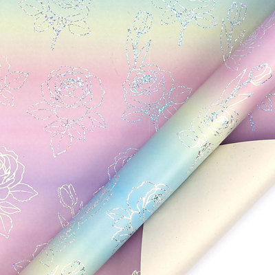 Rouleau de papier cadeau de fête festive