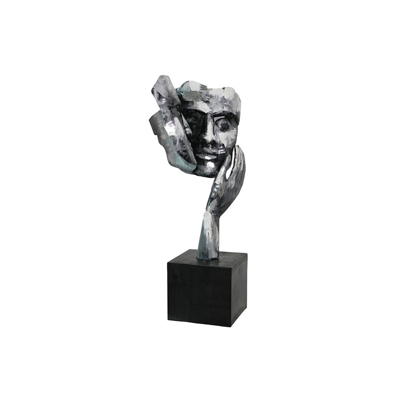 Strathern People Statue