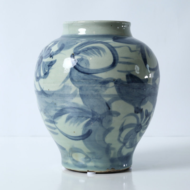 Albertus Porcelain Table Vase