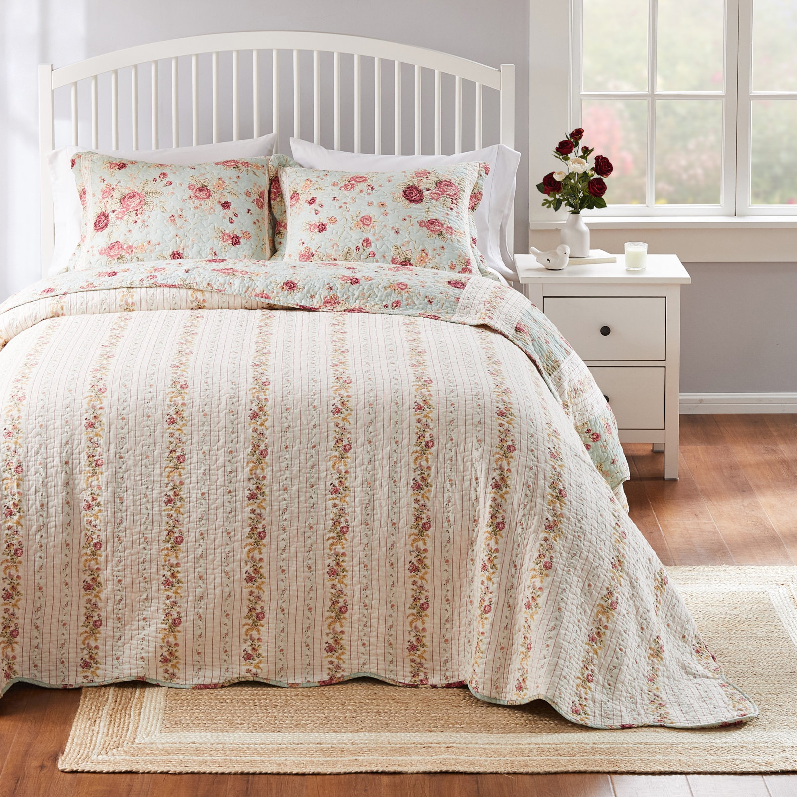 Antique Rose Cotton Quilt Set, Twin/Twin XL Quilt + 1 Sham, Blue