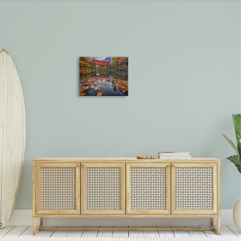 «Autumnal Foliage River Bridge» par Rick Berk - photographie sur toile tendue, H 16 po x l 20 po x P 1,5 po