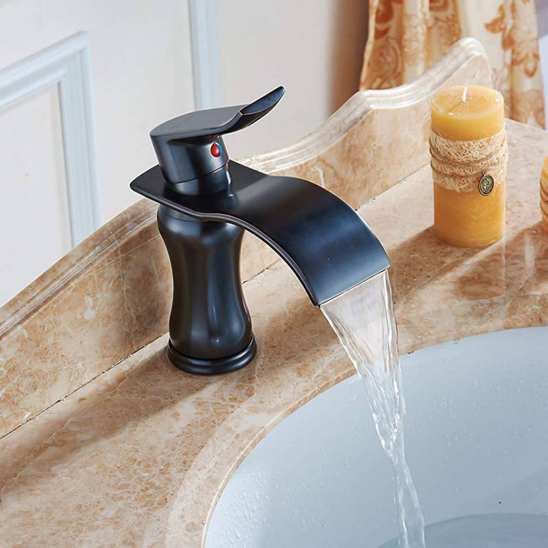 Robinet de salle de bain à un trou
