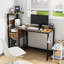Bureau d'ordinateur brun avec station de charge et étagère, alignement réversible, construction, éclairage DEL, ports, crochet pour casque, prise électrique supplémentaire, rangement, configuration, qualité de fabrication.
