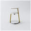 Petite table d'appoint ronde avec rangement ouvert à 3 niveaux, finition blanche avec structure en métal doré