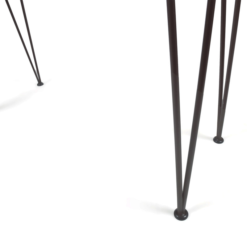 Table de bar en bois d'acacia durable et durable en bois d'acacia avec pieds en métal rustiques pour une réception élégante