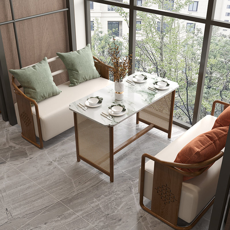 Banc de style chinois avec café