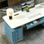 Bureau réglable en hauteur haut de gamme en cuir bleu et blanc 78,74 po Italian Light Luxury-129211687