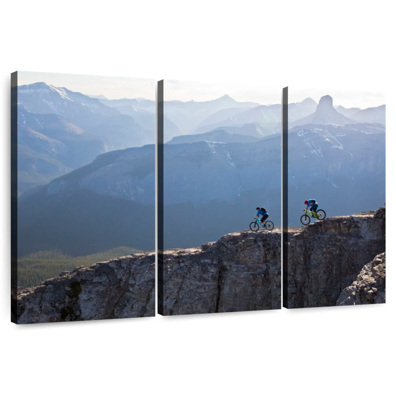 Senne faisant du vélo sur une crête, H 24 po x l 38 po