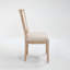 Chaise rembourrée avec pieds en bois