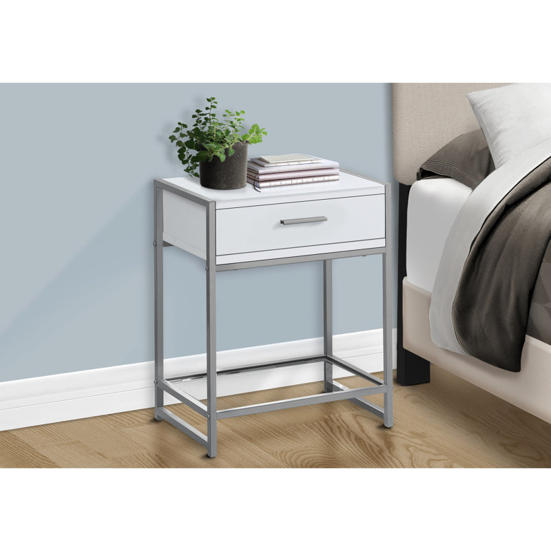 Table de bout de chambre polyvalente avec stratifié blanc, métal gris et espace de rangement contemporain