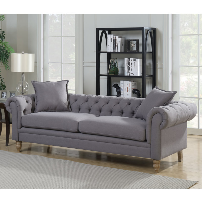 Canapé Chesterfield à accoudoirs roulés 85 po, Gris