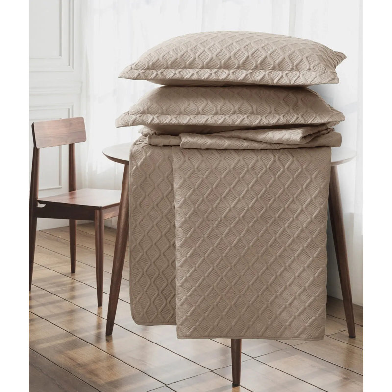Polyester Solid Colour Bedspread with Pillow Shams Included, Double Bedspread + 2 Standard Pillowcases, Mink