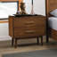 Ensemble de chambre à coucher 3 pièces couleur noyer avec lit double et tables de chevet rembourrées en tissu de style moderne Mid-Century