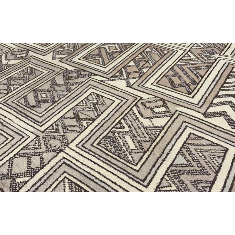 Hand-Knotted High-Quality Gray Area Rug