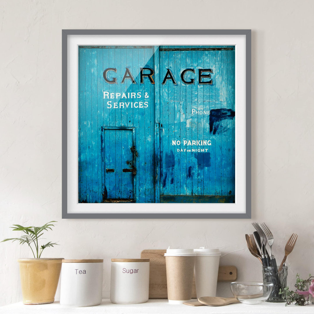 Gerahmtes Poster Garage Door