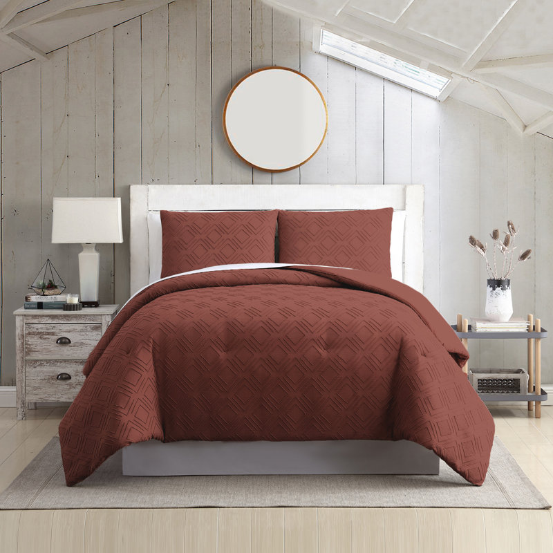 Ethos Clipped Jacquard Quilt Set, King Comforter + 2 Shams, Brick