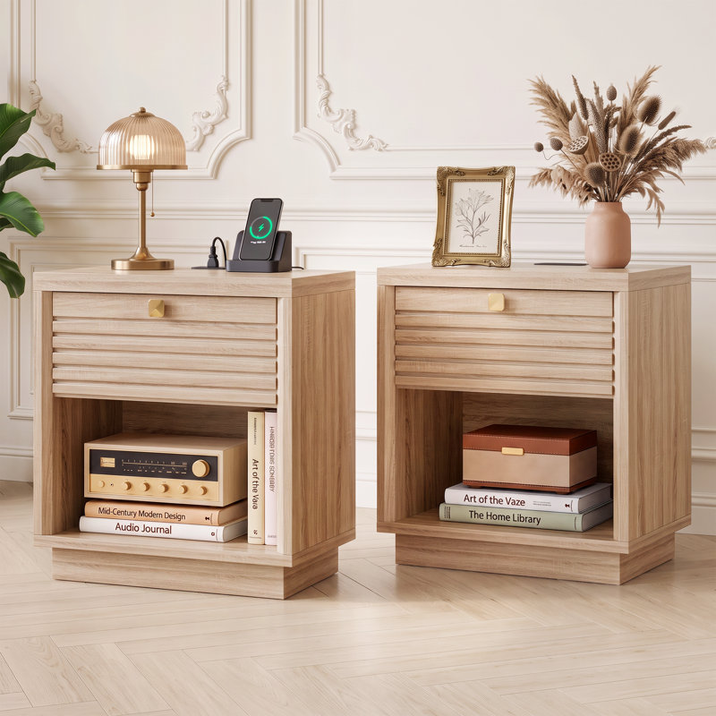 Table de chevet à 1 tiroir avec prises intégrées (ensemble de 2), Chêne, Ensemble de 2