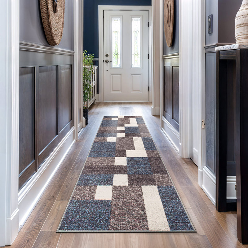 Tapis bleu touffeté à motif géométrique Allyne, Tapis de couloir 2 pi 7 po x 12 pi