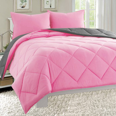 All-Season Down Alternative Comforter with Diamond Quilted Microfiber and Baffle Box Construction