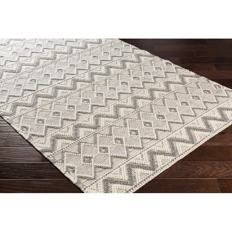 Whittington Gray and Cream Handwoven Wool 6' x 9' Bohemian Rug