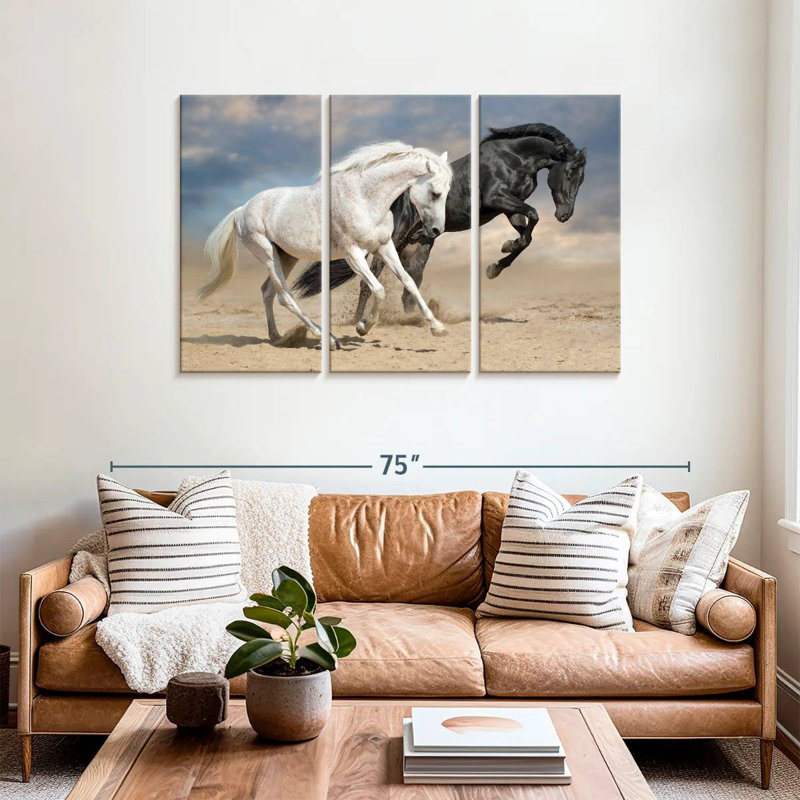 Chevaux noirs et blancs Brampt, H 36 po x l 57 po