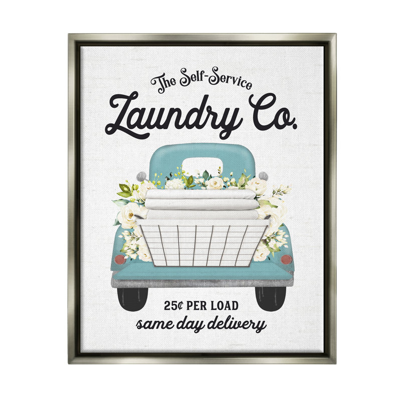 «Self Service Laundry Co. Antique Truck Flower Arrangement» par Lettré et Doublé, H 21 po x l 17 po x P 1,7 po