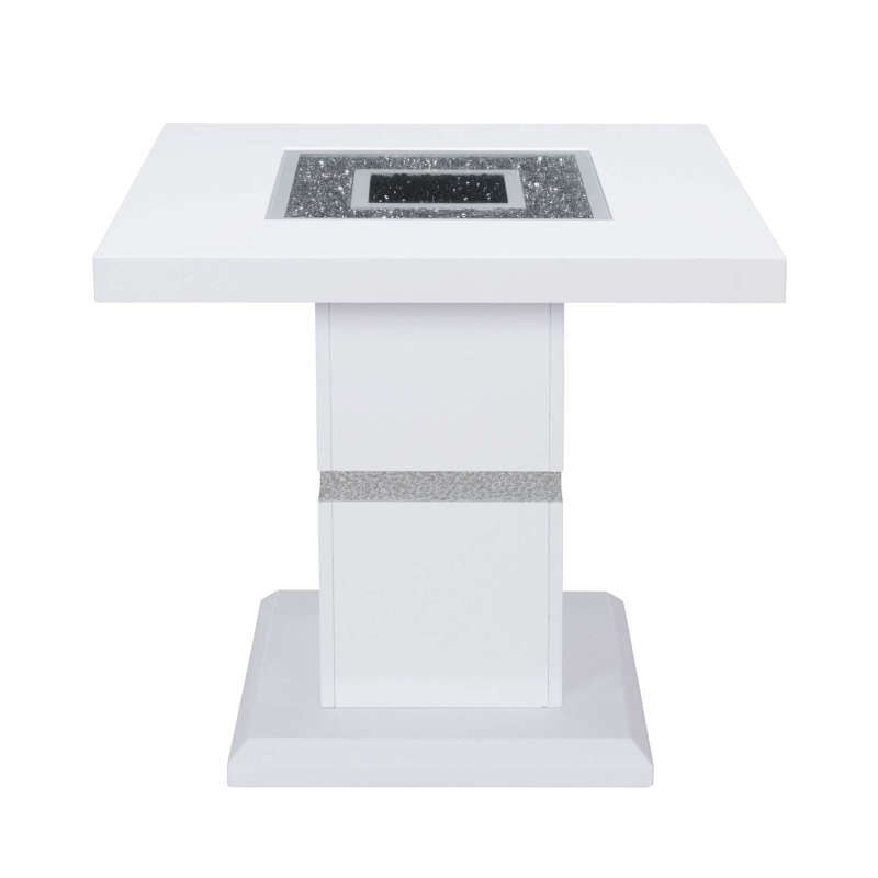 Table de bout moderne blanche avec détails scintillants et incrustation de verre transparent, finition robuste et ultrabrillante pour des espaces de vie élégants.