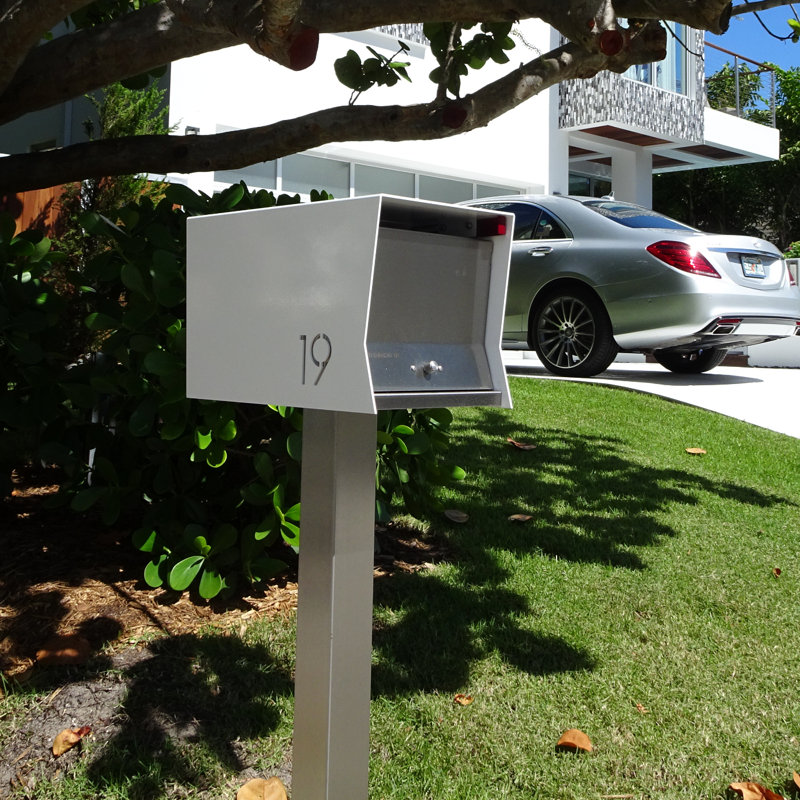 Boîte aux lettres sur poteau RetroBox, Blanc / acier inoxydable